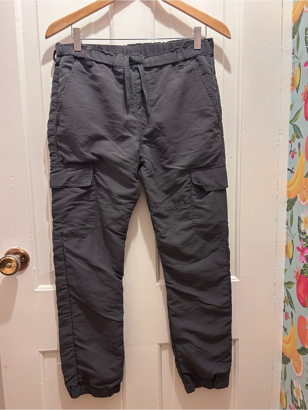 Wrangler Boys size 16 Cargo Jogger Pants in Charcoal Gray